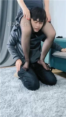 图片[11]_【西安欣】黑丝脚捂脸窒息/踩踏/人肉坐垫_HD绳艺资源