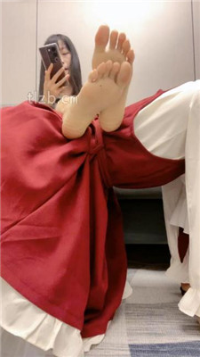 图片[9]_【我偏不】洛丽塔母狗-羞涩舔脚/人肉脚垫_HD绳艺资源