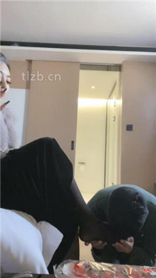 图片[2]_【小月牙】狗链拴丧家之犬-虐乳/藤条抽/闻舔高跟/卫生巾辱_HD绳艺资源