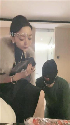 图片[11]_【小月牙】狗链拴丧家之犬-虐乳/藤条抽/闻舔高跟/卫生巾辱_HD绳艺资源