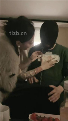 图片[14]_【小月牙】狗链拴丧家之犬-虐乳/藤条抽/闻舔高跟/卫生巾辱_HD绳艺资源