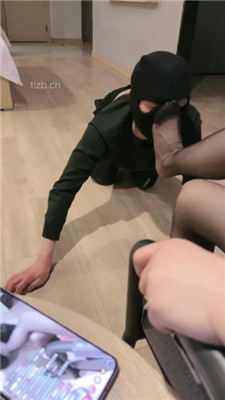 图片[6]_【烁烁】坐脸窒息/转胯sp/跪舔黑丝高跟/踩踏喂食_HD绳艺资源