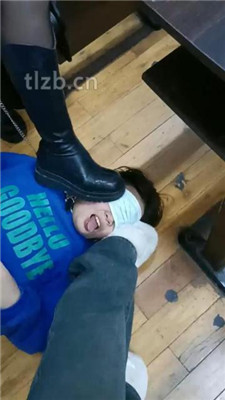 图片[17]_【爱可呀】母畜-遛狗爬行/舔毛拖鞋/舔素人长靴/闻棉袜_HD绳艺资源