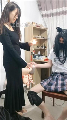 【暴荔姐姐】滴蜡训练变装狗_HD绳艺资源