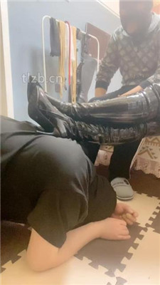 【佳琪绳艺导师】夫妻主长靴踩虐绿帽-反绑艺术装置塞嘴_HD绳艺资源