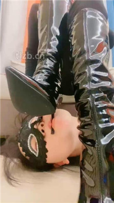 图片[3]_【高傲】裸足吮吸狂舔/长靴高跟碾压踩_HD绳艺资源