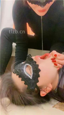 图片[17]_【高傲】裸足吮吸狂舔/长靴高跟碾压踩_HD绳艺资源