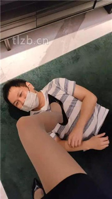 【森田熙子】调闺蜜男友-高跟美腿踩虐+圣水_HD绳艺资源