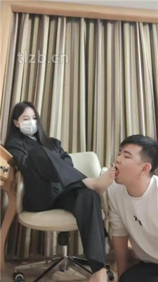 图片[2]_【花花子】裸足深喉/揪耳朵/踩踏/反绑掐乳_HD绳艺资源