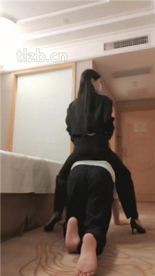 图片[9]_【花花子】裸足深喉/揪耳朵/踩踏/反绑掐乳_HD绳艺资源