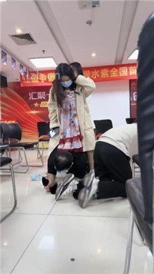 图片[7]_【尤物大大】会议室多素人S群调-骑马/舔脏鞋臭脚/转胯踩踏_HD绳艺资源