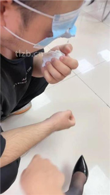 图片[14]_【尤物大大】会议室多素人S群调-骑马/舔脏鞋臭脚/转胯踩踏_HD绳艺资源