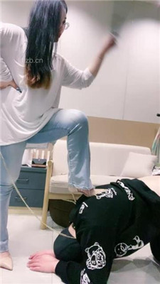 图片[3]_【小羊】训练狗链遛狗/骑脖/高跟踩踏/舔脏鞋底裸足_HD绳艺资源