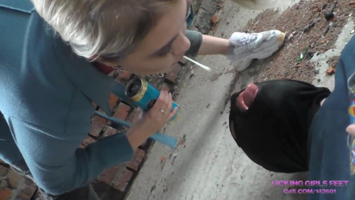 图片[9]_Nicole绳艺导师烂尾楼残虐贱狗，舔脏鞋底喝浓痰！还拍照羞辱！_HD绳艺资源