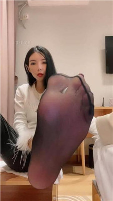 图片[2]_【陈甜女帝】短靴黑丝踩地毯狗_HD绳艺资源