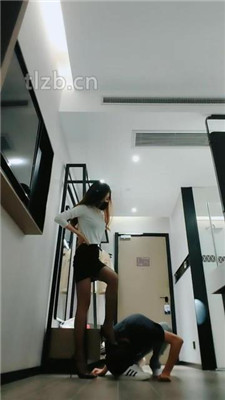 【多多】艺术闻鞋窝/转胯/全体重踩踏/坐狗头_HD绳艺资源