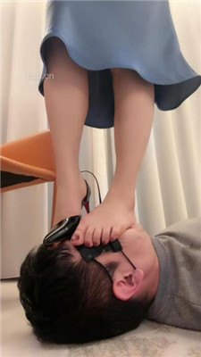 图片[16]_【小x大王】高跟碾压踩/插嘴深喉/恋足跪舔_HD绳艺资源