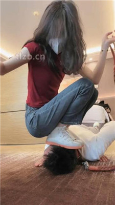 图片[12]_【万一】高跟匡威玩弄绿帽前任/踩狗爪/舔超脏鞋底/桌底虐/捂脸_HD绳艺资源