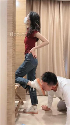 图片[17]_【万一】高跟匡威玩弄绿帽前任/踩狗爪/舔超脏鞋底/桌底虐/捂脸_HD绳艺资源