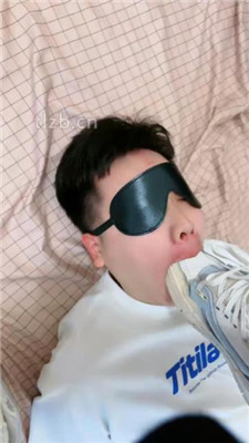 图片[4]_【苏晗】健身后原味鞋袜踩虐/揪耳朵_HD绳艺资源