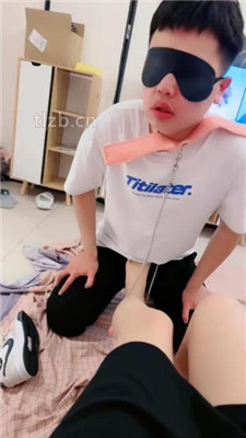 图片[17]_【苏晗】健身后原味鞋袜踩虐/揪耳朵_HD绳艺资源