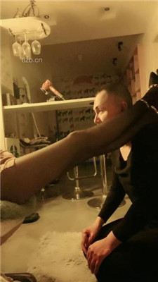 图片[2]_【梓S】抽耳光/踩踏/跪舔黑丝脚/坐脸窒息_HD绳艺资源