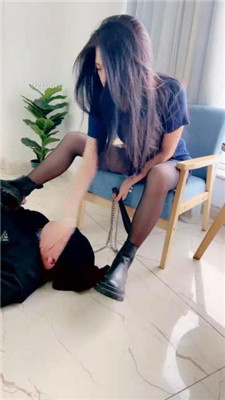 图片[5]_【芷镜小主】狗链拴狗/舔脏鞋底/踩踏插嘴_HD绳艺资源