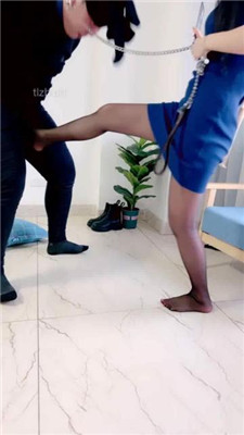 图片[16]_【芷镜小主】狗链拴狗/舔脏鞋底/踩踏插嘴_HD绳艺资源