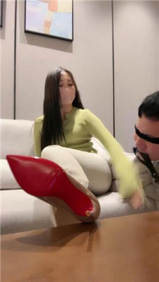 图片[16]_【小x大王】狗链遛狗/高跟美腿崇拜/耳光/踩狗舌_HD绳艺资源