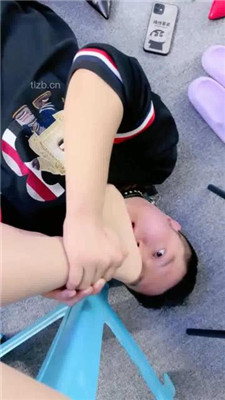 图片[9]_【尤金女皇】抽耳光/藤条训练/踩踏/虐乳舔臭脚_HD绳艺资源