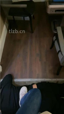 【佳佳】运动鞋白袜踩虐/骑马遛狗_HD绳艺资源