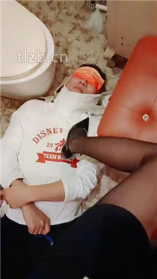 图片[2]_【陈甜女帝】KTV卫生间-高跟-短靴踩踏厕奴_HD绳艺资源