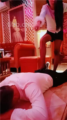 图片[10]_【陈甜女帝】KTV卫生间-高跟-短靴踩踏厕奴_HD绳艺资源