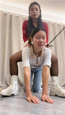 图片[5]_【瑶瑶】母畜-踩踏香蕉喂食/清理脏鞋底/转胯sp/黑丝酸奶脚_HD绳艺资源