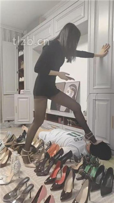 图片[9]_【丫丫】一堆脏鞋子全体重踩踏_HD绳艺资源