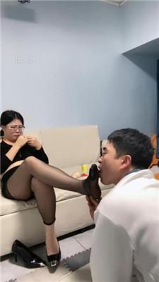 图片[12]_【刘二狗】跪舔素人的黑丝美腿【双视角版】_HD绳艺资源