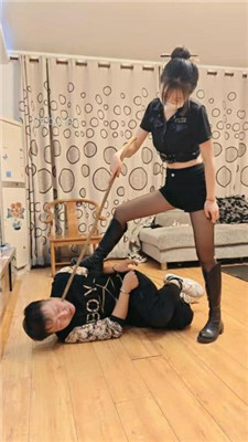 图片[3]_【诗琪】长靴踩踏/绳艺技巧重度虐打/踢踹_HD绳艺资源