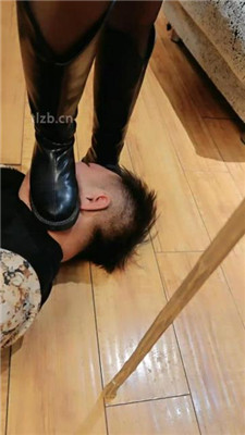 图片[8]_【诗琪】长靴踩踏/绳艺技巧重度虐打/踢踹_HD绳艺资源