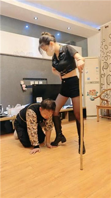 图片[14]_【诗琪】长靴踩踏/绳艺技巧重度虐打/踢踹_HD绳艺资源