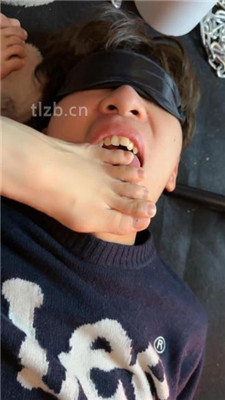 图片[11]_【苏西】近距离裸足舔/物化脚垫_HD绳艺资源