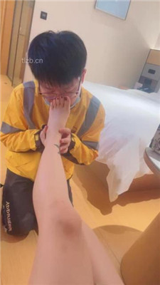 图片[3]_【盖洛】挑战迟到的外卖员-短靴原味黑棉袜_HD绳艺资源