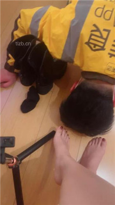 图片[14]_【盖洛】挑战迟到的外卖员-短靴原味黑棉袜_HD绳艺资源