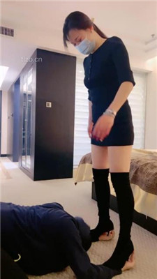 图片[13]_【丹祖宗】抽耳光/掐乳/高跟长靴踩虐/踢踹/转胯【完整版】_HD绳艺资源