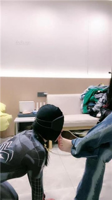 图片[2]_【小羊】母畜-遛狗爬行/碾压踩狗脸/跪舔裸足_HD绳艺资源