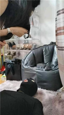 图片[4]_【皮皮】漂亮女郎-性感大长腿踩脚垫_HD绳艺资源