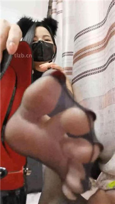 图片[14]_【皮皮】漂亮女郎-性感大长腿踩脚垫_HD绳艺资源