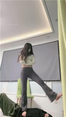 图片[14]_【月影儿】瑜伽裤白袜调/全体重踩踏深喉_HD绳艺资源