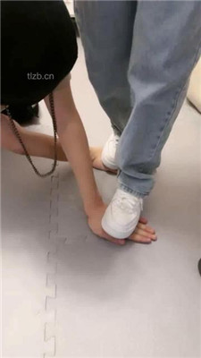 图片[2]_【九九绳艺导师】双S-带素人舍友玩虐出轨男友_HD绳艺资源