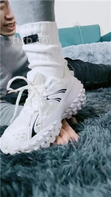 图片[6]_【幽魅】运动鞋白袜全体重踩地毯/白袜蹂躏狗脸_HD绳艺资源