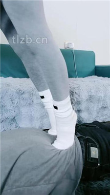 图片[8]_【幽魅】运动鞋白袜全体重踩地毯/白袜蹂躏狗脸_HD绳艺资源